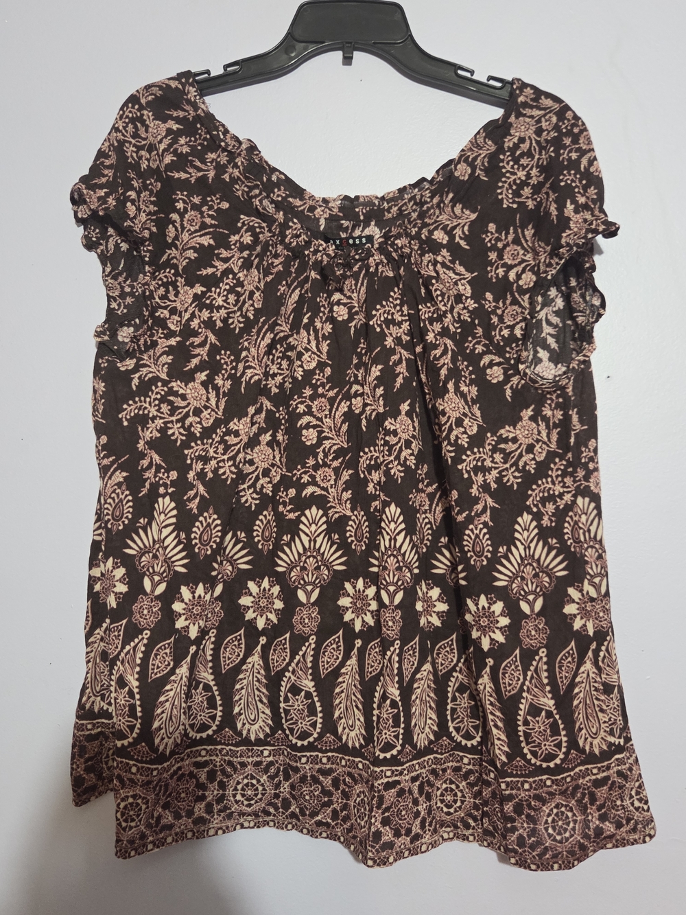 Axcess Brown And Pink Short Sleeve Floral Border Print Top